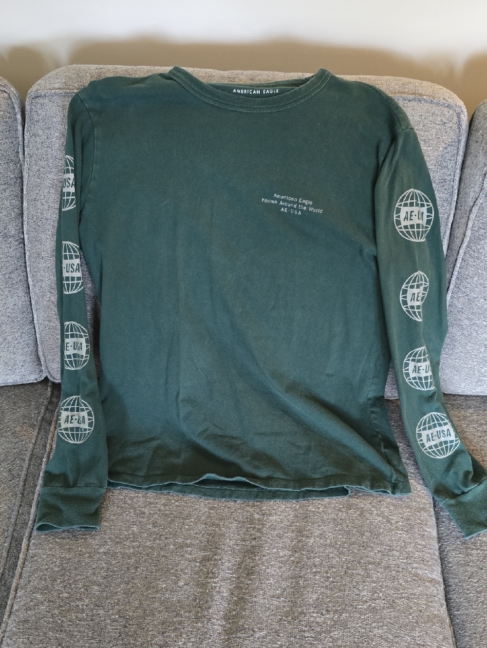 American Eagle Outfitters Men's Long-Sleeve Graphic Tee - Dark Green